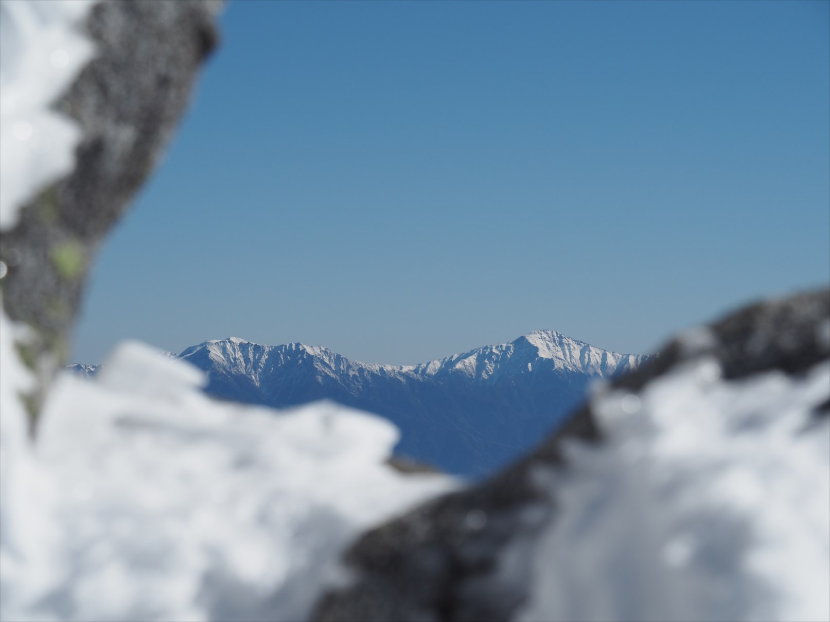 初冬期 雪山登山 木曽駒ケ岳 日帰りでいく雪山3 000m級峰 静かな山の頂へ