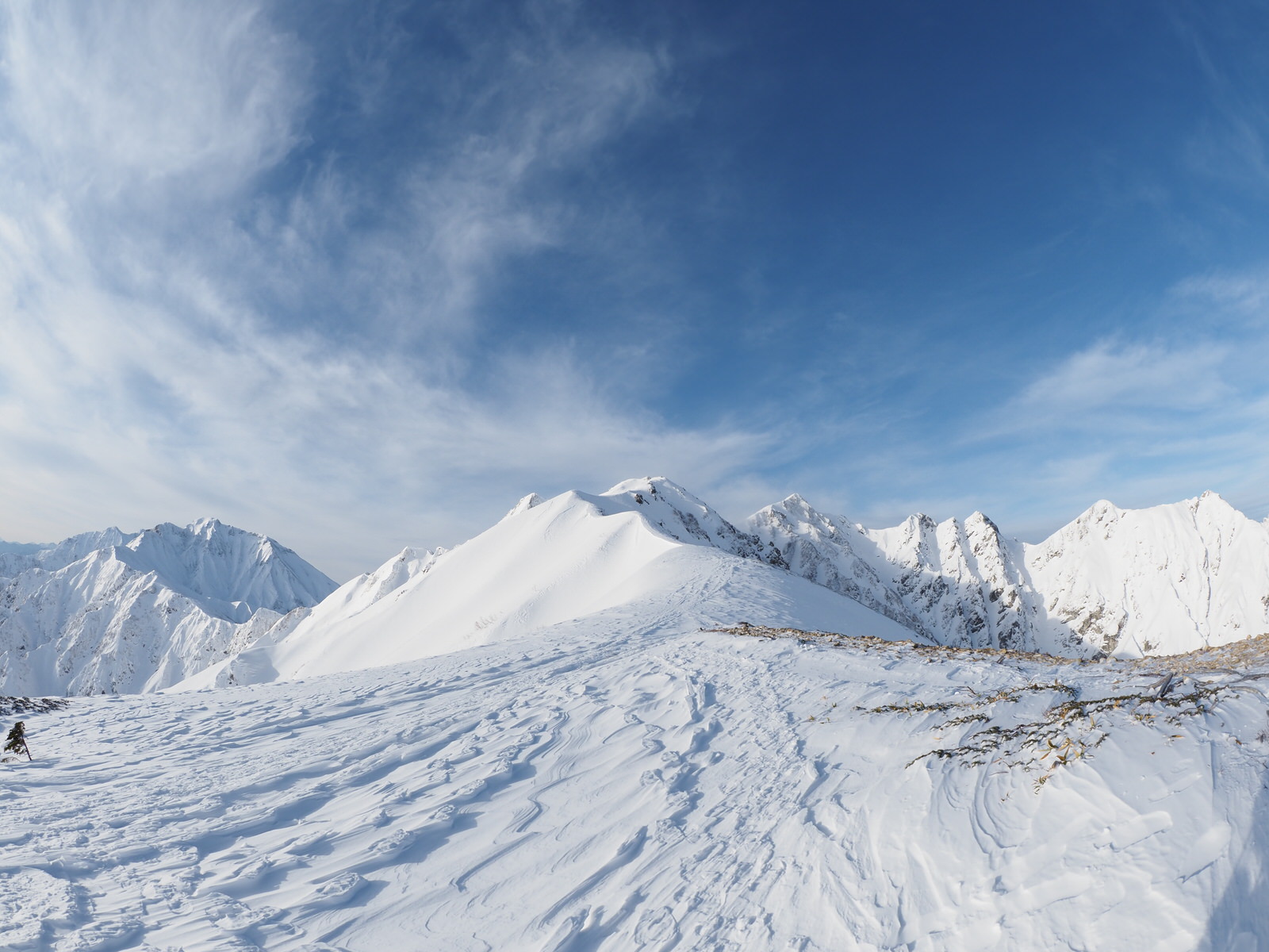 厳冬期 雪山登山 唐松岳 爆風とラッセルの末に辿り着いた山頂 静かな山の頂へ