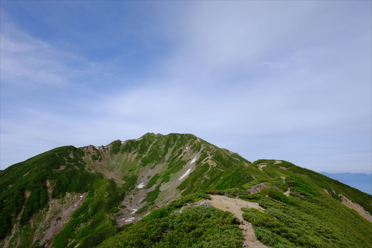 夏山登山 甲斐駒ヶ岳 仙丈ケ岳 海の日に行く標高3 000mの高山植物天国 静かな山の頂へ 夏山登山 甲斐駒ヶ岳 仙丈ケ岳 海の日に行く標高3 000mの高山植物天国 静かな山の頂へ