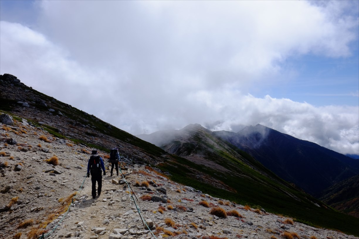 紅葉登山 木曽駒ケ岳 空木岳 アスレチック登山 静かな山の頂へ