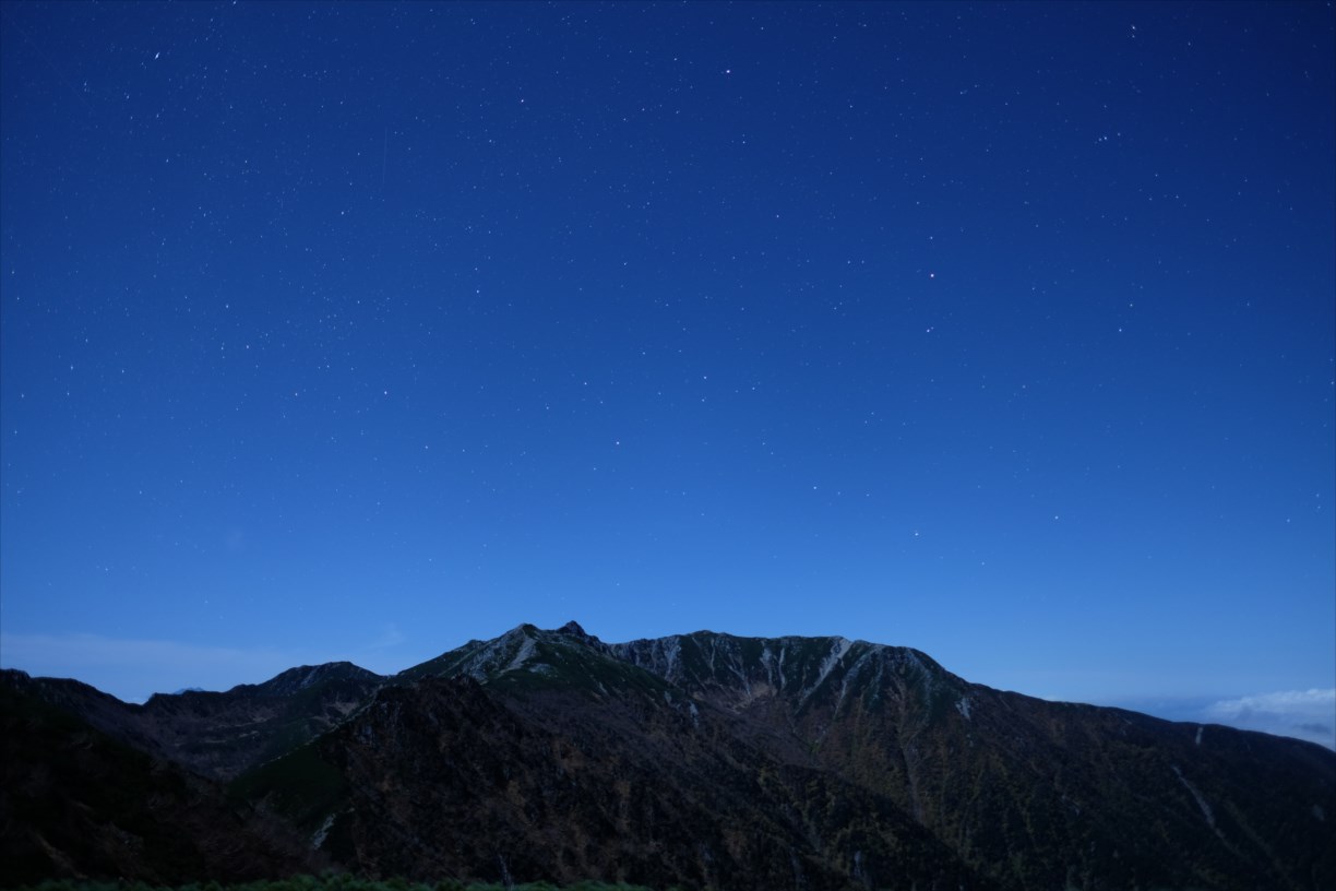 紅葉登山 木曽駒ケ岳 空木岳 アスレチック登山 2ページ目 2ページ中 静かな山の頂へ